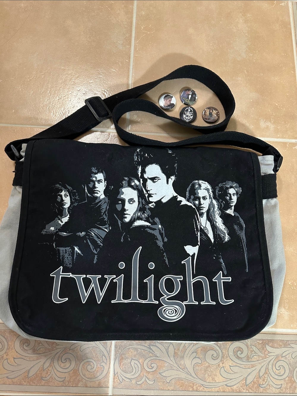 VTG Twilight Graphic Black and Gray Messenger Bag with Adjustable Strap